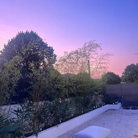 Villa 4 Avec Piscine En Bord De