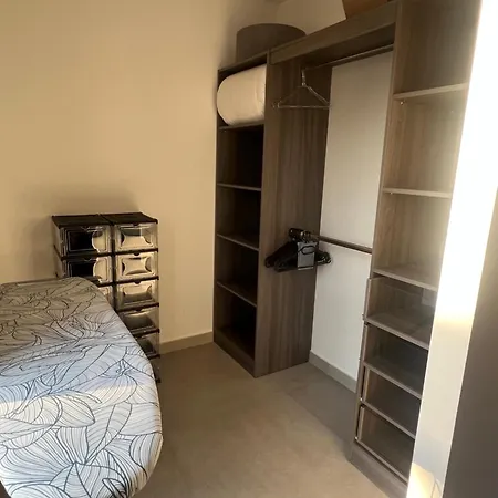 Villa 4 Avec Piscine En Bord De La Garde (Var)