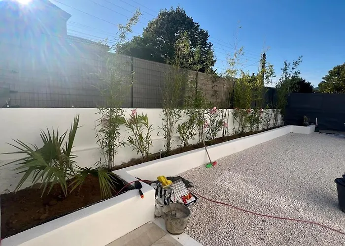 4 Avec Piscine En Bord De Villa *