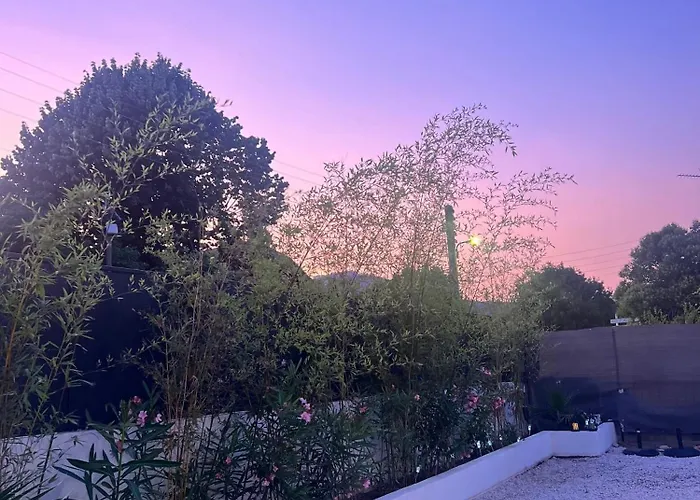 Villa 4 Avec Piscine En Bord De