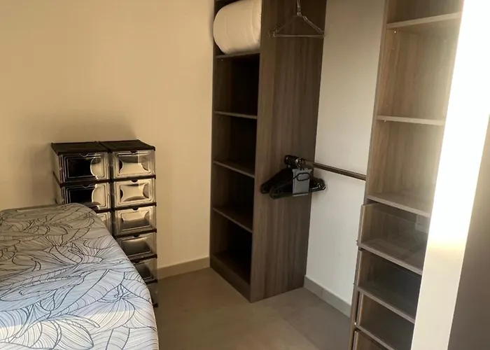 Villa 4 Avec Piscine En Bord De La Garde (Var)