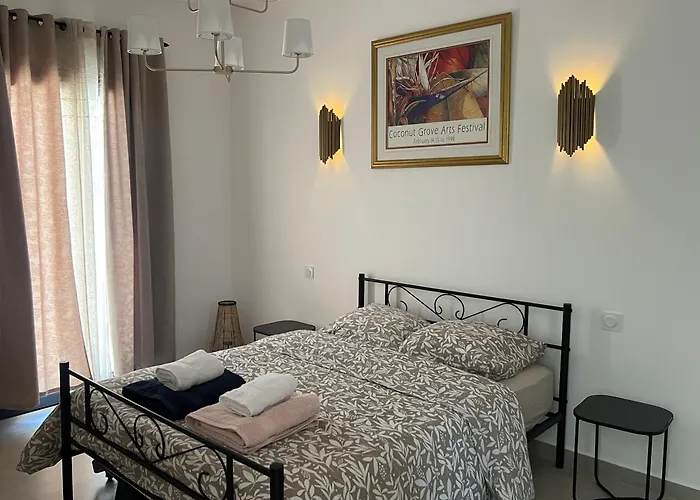 4 Avec Piscine En Bord De Villa *